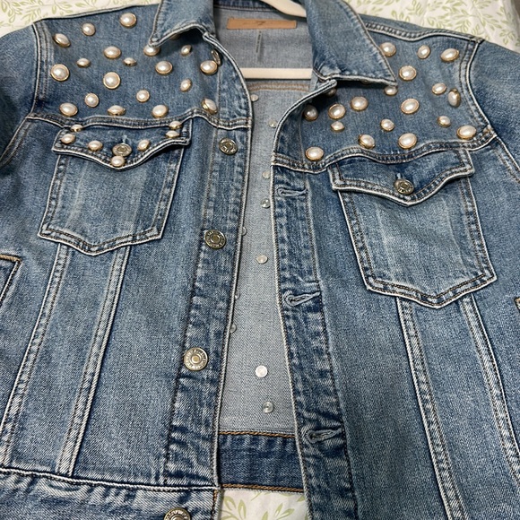LIKE NEW 7 for all man kind oversized pearl denim jacket - Picture 7 of 11